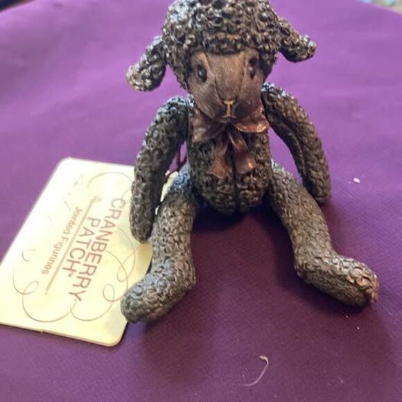 Cranberry Patch Teddy Bear Figurine - Picture 1 of 5